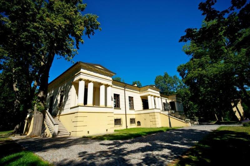 Palac W Malkowie Warta Exterior photo